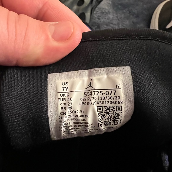 Jordan 8 - Picture 2 of 2